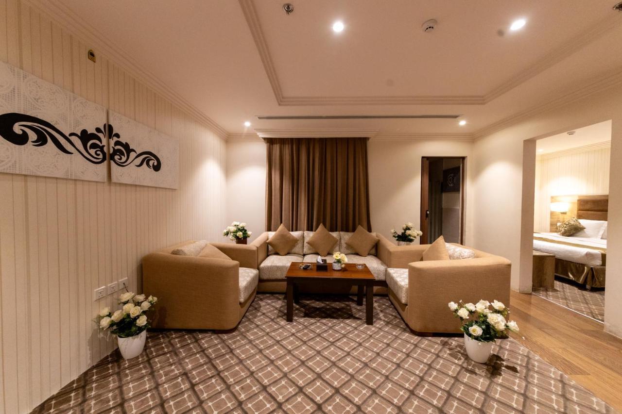 Burj Al Hayat Hotel Suites - Al Olaya リヤード エクステリア 写真